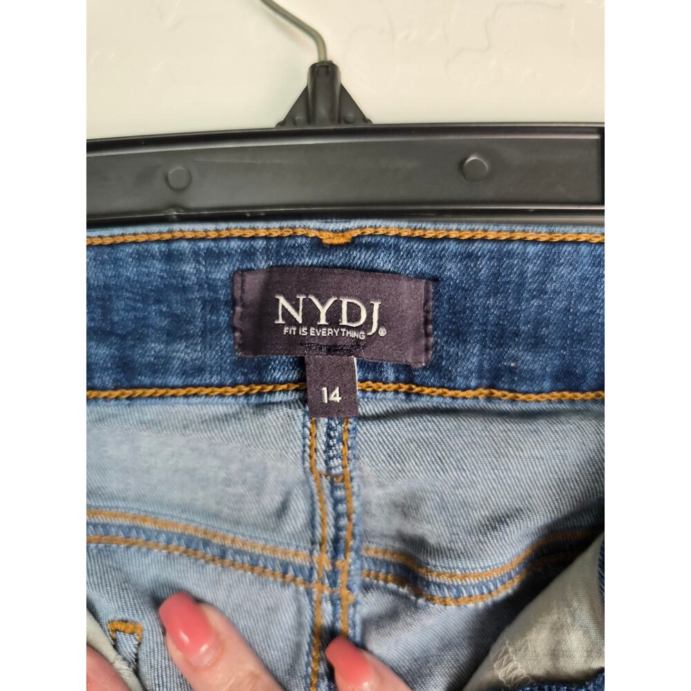 NYDJ Marilyn Straight Lift in Tuck Jeans size 14 - Picture 2 of 6